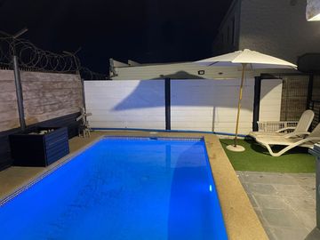 Amoblada Casa con Piscina / Condominio Sol del Pacifico El Quisco