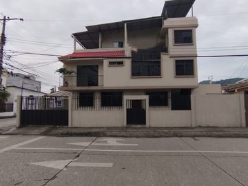 VENTA DE CASA RENTERA EN URDESA (MERWIN)