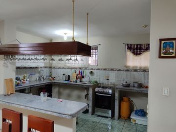 VENTA DE CASA RENTERA EN URDESA (MERWIN)