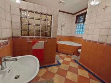 Rumah Dijual di Rempoa Halaman Luas dan ada Kolam Renang