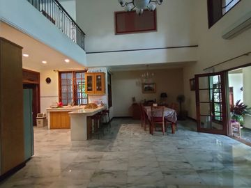 Rumah Dijual di Rempoa Halaman Luas dan ada Kolam Renang