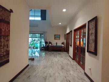 Rumah Dijual di Rempoa Halaman Luas dan ada Kolam Renang