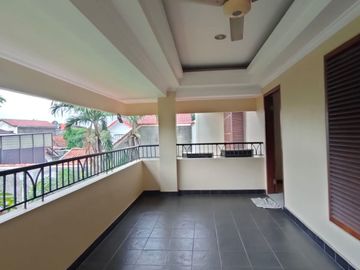 Rumah Dijual di Rempoa Halaman Luas dan ada Kolam Renang