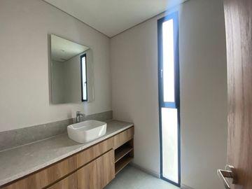 Lujoso Departamento Nuevo En Venta, Con Extraordinaria Ubicacion