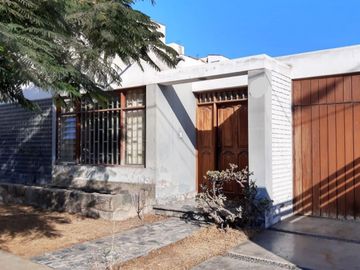 Venta de terreno de 420 m2, Miraflores.