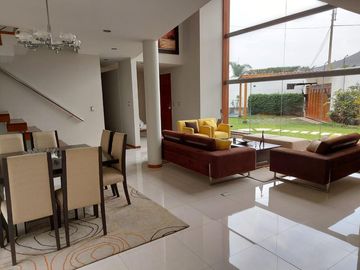 VENTA Casa Lagunas de la Molina 4 DORMITORIOS
