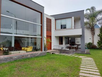 VENTA Casa Lagunas de la Molina 4 DORMITORIOS