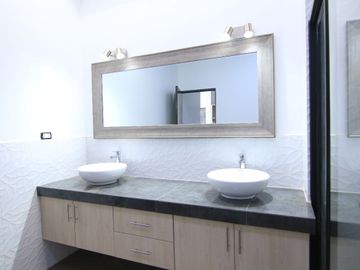 LINDA  CASA EN VENTA URB. MIRAFLORES COUNTRY CLUB-CASTILLA-PIURA