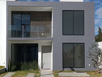 Casa nueva al sur de Pachuca con 3 espaciosas habitaciones más 1 estudio cerca tuzobus Matilde y plaza comercial Explanada Pachuca