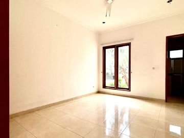 RUMAH at Jl KEMANG TIMUR, JAKSEL