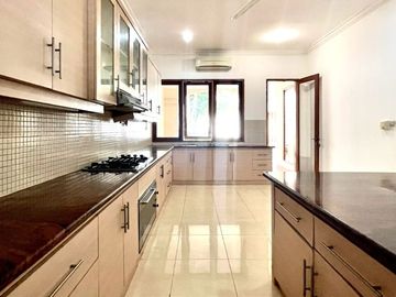 RUMAH at Jl KEMANG TIMUR, JAKSEL