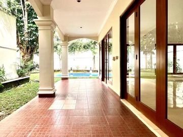 RUMAH at Jl KEMANG TIMUR, JAKSEL