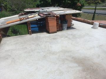 VENDO CASA FINCA BARATA POR SER CON COMPRAVENTA EN BARBOSA ANTIOQUIA.