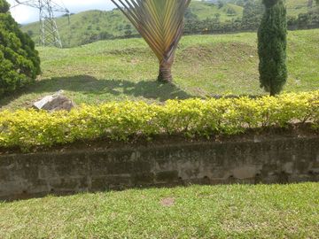 VENDO CASA FINCA BARATA POR SER CON COMPRAVENTA EN BARBOSA ANTIOQUIA.