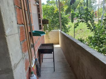 VENDO CASA FINCA BARATA POR SER CON COMPRAVENTA EN BARBOSA ANTIOQUIA.