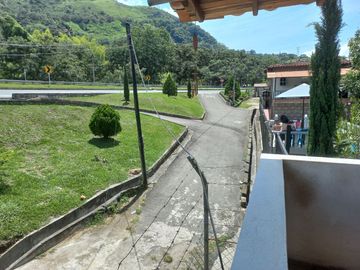 VENDO CASA FINCA BARATA POR SER CON COMPRAVENTA EN BARBOSA ANTIOQUIA.