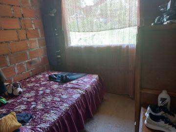 VENDO CASA FINCA BARATA POR SER CON COMPRAVENTA EN BARBOSA ANTIOQUIA.