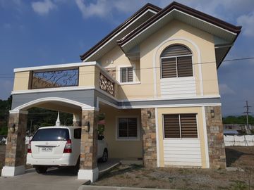 4 Bedroom Elsa Model in Tierra Verde Subic Along the Highway