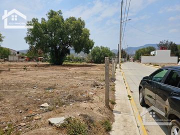 TERRENO EN PACHUQUILLA SOBRE AVENIDA HIDALGO, EXCELENTE UBICACIÓN.