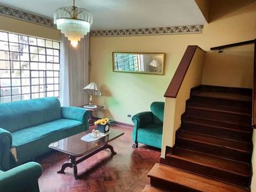 CASA POR REMODELAR - 3 PISOS - 7 DOR. - 1 COCHERA - PARALELA CUADRA 13 AV. LA MARINA
