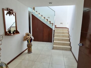 CASA EN VENTA EN ZAVALETA