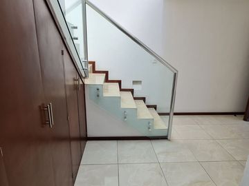 CASA EN VENTA EN ZAVALETA
