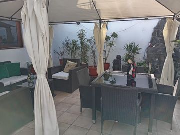 ¡Vendo Casa! en Calle Curazao cdra. 5 - Urb. Sta Patricia La Molina