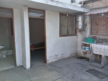 ¡Vendo Casa! en Calle Curazao cdra. 5 - Urb. Sta Patricia La Molina