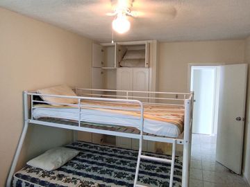 ✅ VENTA DE HERMOSO DEPARTAMENTO CON VISTA ESPECTACULAR TRES DORMITORIOS - QUINTO PISO. (TONSUPA) $59,000.oo
