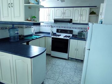 ✅ VENTA DE HERMOSO DEPARTAMENTO CON VISTA ESPECTACULAR TRES DORMITORIOS - QUINTO PISO. (TONSUPA) $59,000.oo