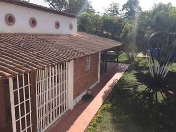 VENTA DE PARCELA GRANDE GUATIGURA