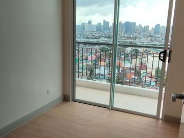 2bedroom condo in manila peninsula agdren near sm manila santa ana manila