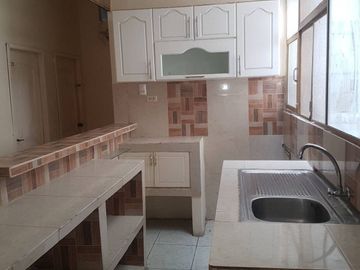VENTA DE CASA RENTERA EN SAUCES 8 - FRENTE A RIOCENTRO NORTE (ANDREINA)