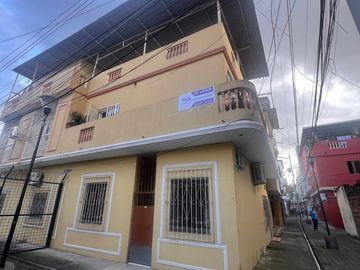 VENTA DE CASA RENTERA EN SAUCES 8 - FRENTE A RIOCENTRO NORTE (ANDREINA)