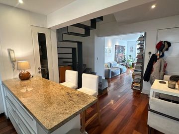 VENDO LINDO DUPLEX 2 DORMITORIOS - 1 COCHERA - MUY CERCA A PARQUE MELITÓN PORRAS - ZONA LA DALMACIA