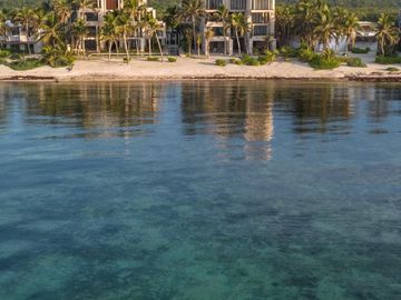 Espectacular villas con penthouse privado frente al mar