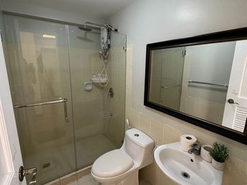 JML - FOR SALE: 3 Bedroom Unit in Royal Palm Residences, Taguig