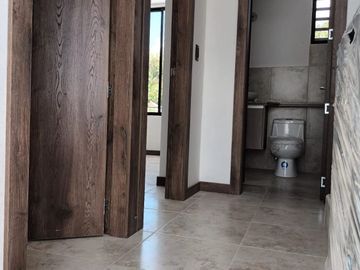 En venta  2 últimas CASAS DE 3 DORMITORIOS 98 m2, Nayon, clima ideal, por estrenar, terraza