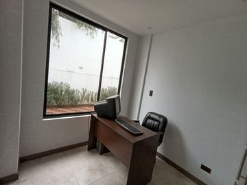 En venta  2 últimas CASAS DE 3 DORMITORIOS 98 m2, Nayon, clima ideal, por estrenar, terraza