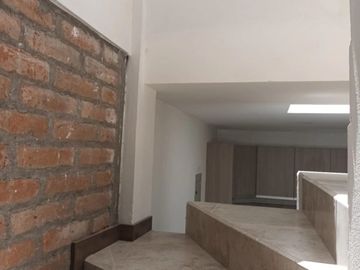 En venta  2 últimas CASAS DE 3 DORMITORIOS 98 m2, Nayon, clima ideal, por estrenar, terraza