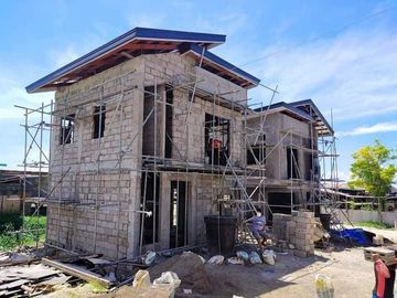 FOR SALE 3 BEDROOM SINGLE DETACHED HOUSE in Sierra Point Minglanilla Cebu.