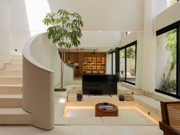 MODERN 2 BR PRIVATE POOL VILLA NEAR BERAWA BEACH