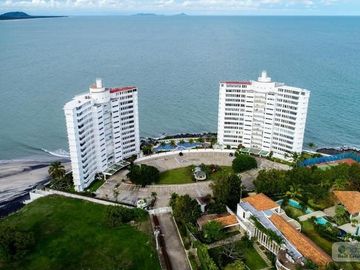 PENTHOUSE FRENTE AL MAR EN CORONADO, PANAMÁ