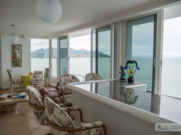 PENTHOUSE FRENTE AL MAR EN CORONADO, PANAMÁ