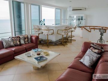 PENTHOUSE FRENTE AL MAR EN CORONADO, PANAMÁ