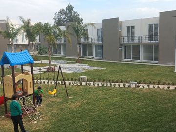 VENTA DE CASA PARA INVERSION CON ALBERCA  CERCA DE CUAUTLA