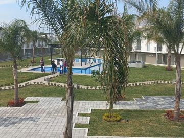 VENTA DE CASA PARA INVERSION CON ALBERCA  CERCA DE CUAUTLA