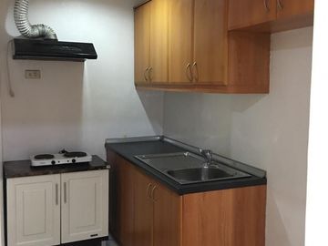 CONDOMINIUM UNIT 2B FOR SALE IN EVERGREEN TOWER 4, FORBESWOOD HEIGHTS, BGC
