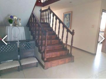 CASA DE VENTA URBANIZACION JACARANDA CUMBAYA