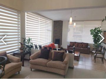 CASA DE VENTA URBANIZACION JACARANDA CUMBAYA
